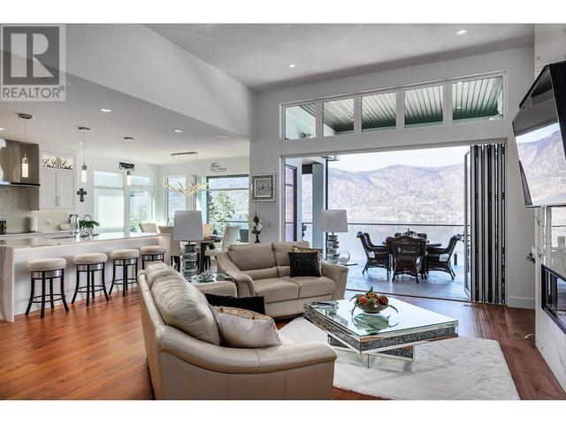 3338 Chocolate Lily Lane, House detached with 4 bedrooms, 4 bathrooms and 2 parking in Kelowna BC | Image 10