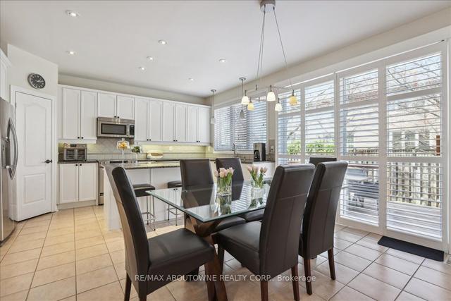 2238 Canonridge Cir, House detached with 4 bedrooms, 5 bathrooms and 4 parking in Oakville ON | Image 3
