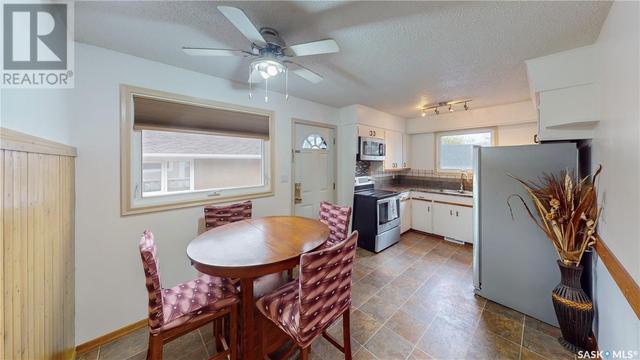 758 Sweeney St, House detached with 4 bedrooms, 2 bathrooms and null parking in Regina SK | Image 6