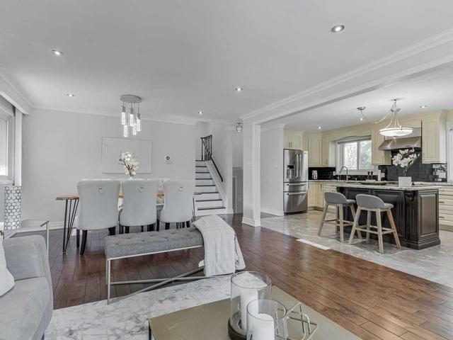 32 Gustav Cres, House detached with 4 bedrooms, 4 bathrooms and 5 parking in Toronto ON | Image 24