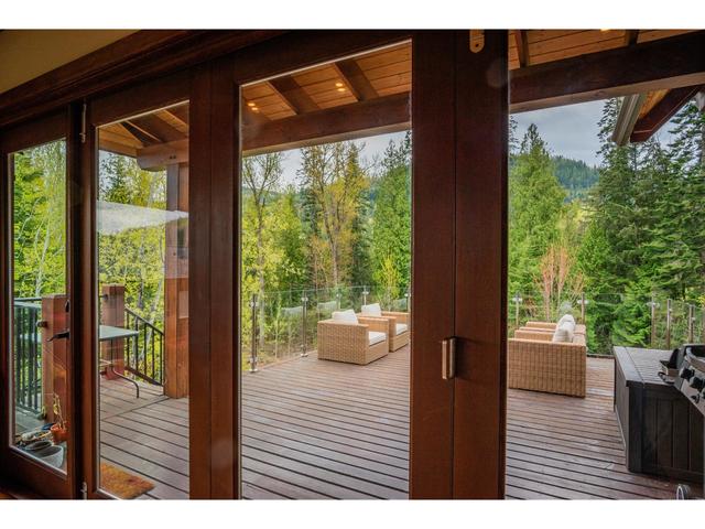 817 White Tail Drive, House detached with 4 bedrooms, 4 bathrooms and null parking in Rossland BC | Image 27