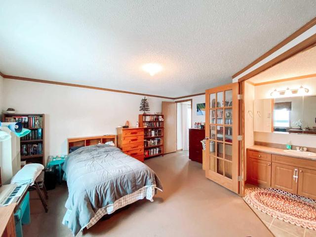 4603 48 St, House detached with 3 bedrooms, 2 bathrooms and 2 parking in Rycroft AB | Image 20