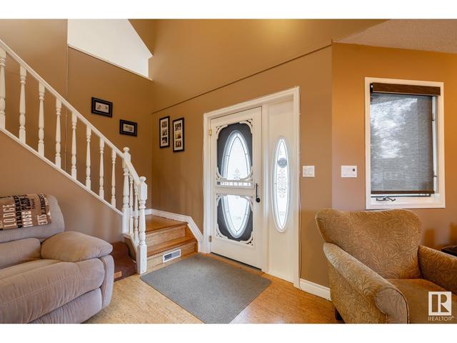 4805 52 Ave, House detached with 4 bedrooms, 3 bathrooms and null parking in Stony Plain AB | Image 11