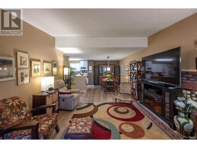 403 - 740 Winnipeg St, Condo with 2 bedrooms, 2 bathrooms and 1 parking in Penticton BC | Image 9
