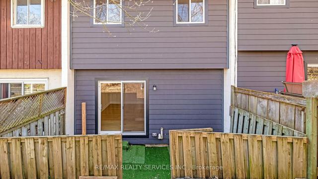 11 - 135 Chalmers St S, Townhouse with 3 bedrooms, 2 bathrooms and 3 parking in Cambridge ON | Image 32