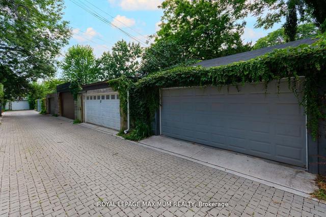 307 Ontario St, House detached with 3 bedrooms, 3 bathrooms and 2 parking in Toronto ON | Image 35