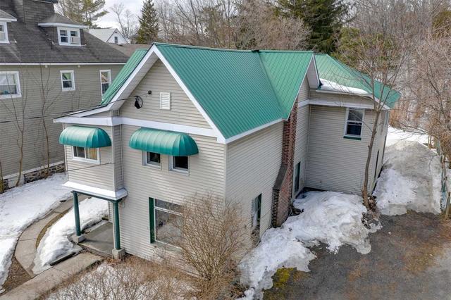 12 Gibson St, House detached with 5 bedrooms, 4 bathrooms and 6 parking in Parry Sound ON | Image 26