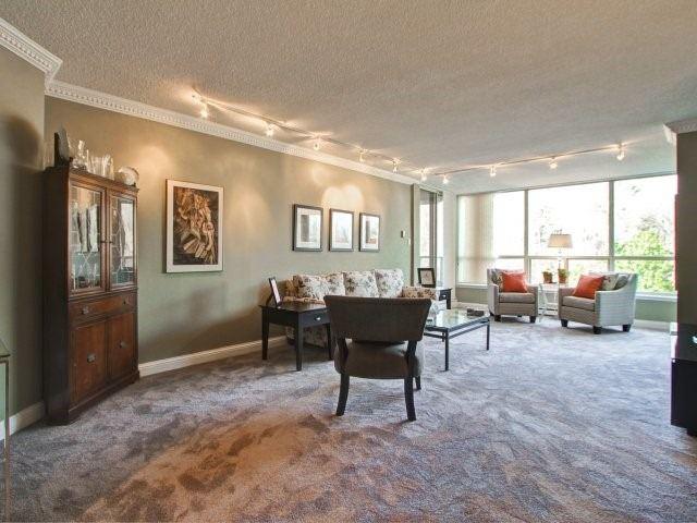 802 - 3800 Yonge St, Condo with 1 bedrooms, 2 bathrooms and 2 parking in Toronto ON | Image 6