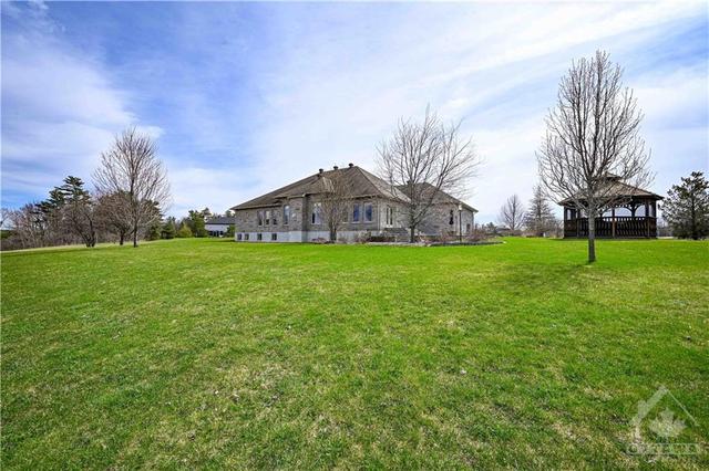 1530 Creagan Court, House detached with 4 bedrooms, 3 bathrooms and 6 parking in Ottawa ON | Image 29