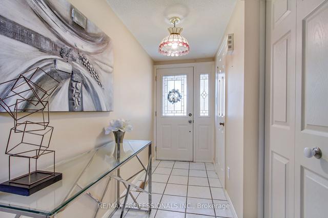5 - 3360 Council Ring Rd, Townhouse with 3 bedrooms, 2 bathrooms and 2 parking in Mississauga ON | Image 30