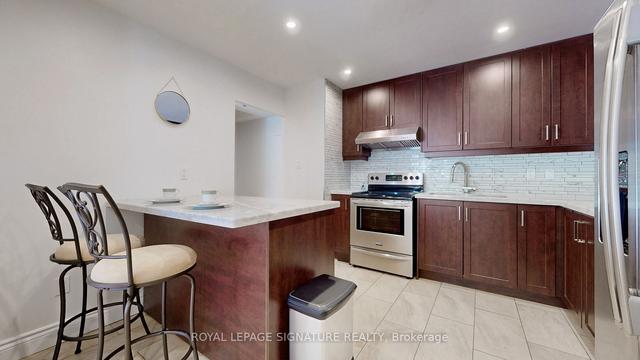 54 - 15 Pebble Bywy, Condo with 3 bedrooms, 1 bathrooms and 1 parking in Toronto ON | Image 2
