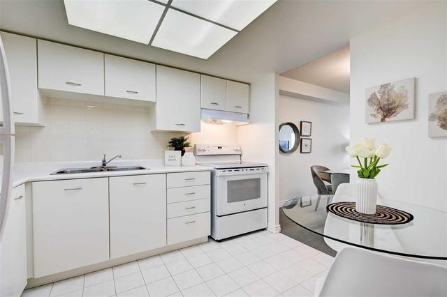 810 - 1093 Kingston Rd, Condo with 1 bedrooms, 1 bathrooms and 1 parking in Toronto ON | Image 12