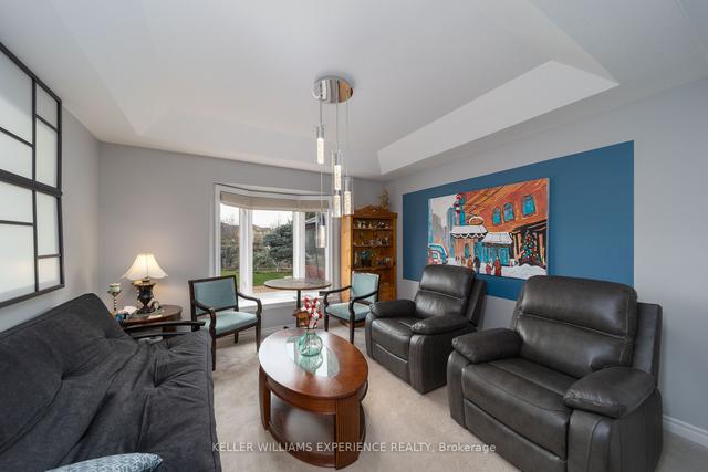 74 Seline Cres, House detached with 3 bedrooms, 3 bathrooms and 6 parking in Barrie ON | Image 6