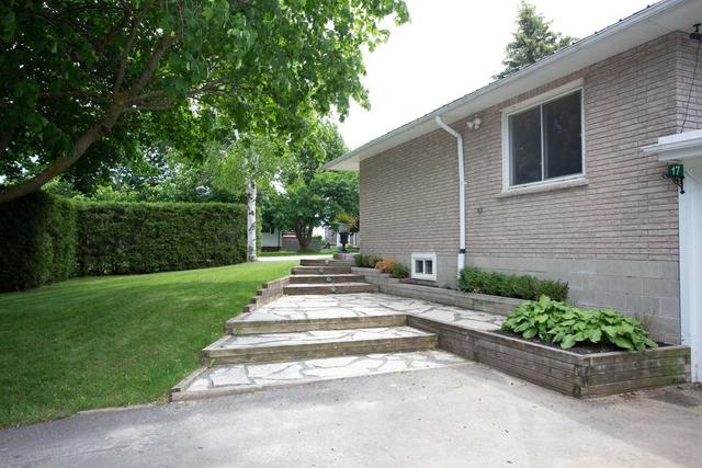 17 Brenda Blvd, House detached with 3 bedrooms, 3 bathrooms and 5 parking in Kawartha Lakes ON | Image 35