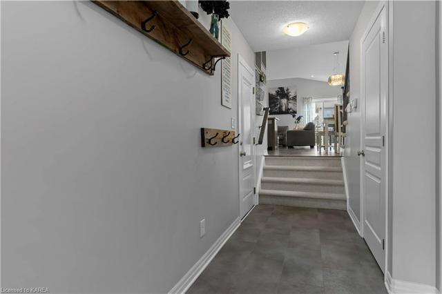 1207 Carfa Cres, House semidetached with 3 bedrooms, 2 bathrooms and 3 parking in Kingston ON | Image 34
