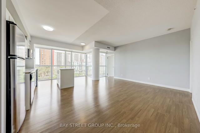 604 - 5101 Dundas St W, Condo with 2 bedrooms, 2 bathrooms and 1 parking in Toronto ON | Image 4