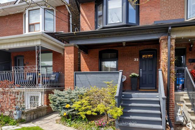 32 Benson Ave, House semidetached with 3 bedrooms, 3 bathrooms and 2 parking in Toronto ON | Image 12