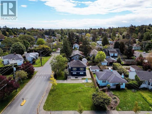 1865 Quamichan St, House detached with 3 bedrooms, 2 bathrooms and 6 parking in Victoria BC | Image 29