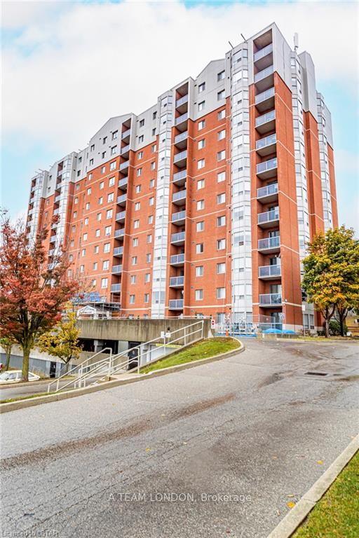 1209 - 30 Chapman Ct, Condo with 2 bedrooms, 2 bathrooms and 1 parking in London ON | Image 12