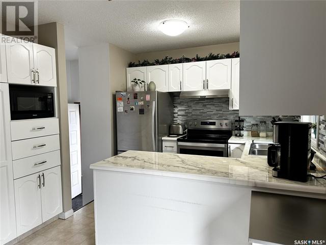 11226 Gardiner Dr, House detached with 4 bedrooms, 2 bathrooms and null parking in North Battleford CY SK | Image 3