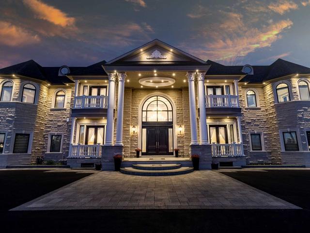 12 St Lukes Ct, House detached with 5 bedrooms, 13 bathrooms and 26 parking in Brampton ON | Image 8