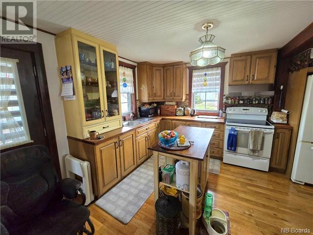 6569 Route 313, House detached with 2 bedrooms, 1 bathrooms and null parking in Shippagan P NB | Image 4