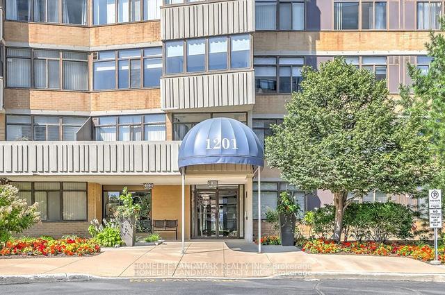 402 - 1201 Steeles Ave W, Condo with 2 bedrooms, 2 bathrooms and 1 parking in Toronto ON | Image 12