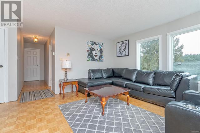 104 St George St, House detached with 3 bedrooms, 1 bathrooms and 6 parking in Nanaimo BC | Image 7