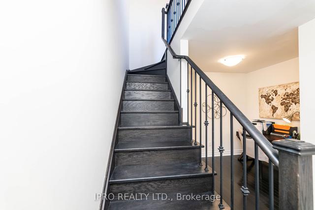 2166 Bayview Ave, Townhouse with 3 bedrooms, 3 bathrooms and 2 parking in Toronto ON | Image 24