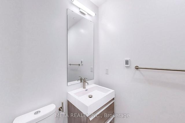 4301 - 39 Roehampton Ave, Condo with 1 bedrooms, 2 bathrooms and 0 parking in Toronto ON | Image 8