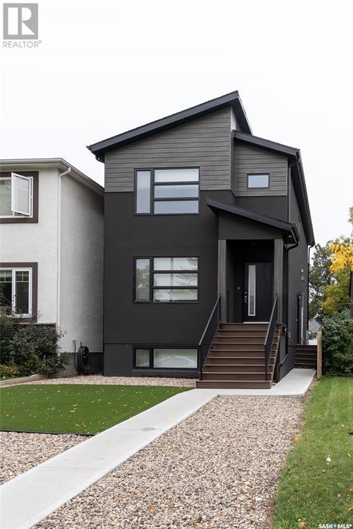 2217 Wascana St, House detached with 5 bedrooms, 4 bathrooms and null parking in Regina SK | Image 1