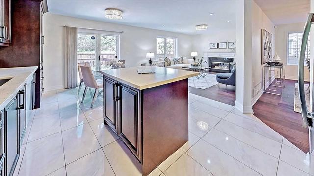 5845 Sidmouth St, House detached with 4 bedrooms, 5 bathrooms and 5 parking in Mississauga ON | Image 13