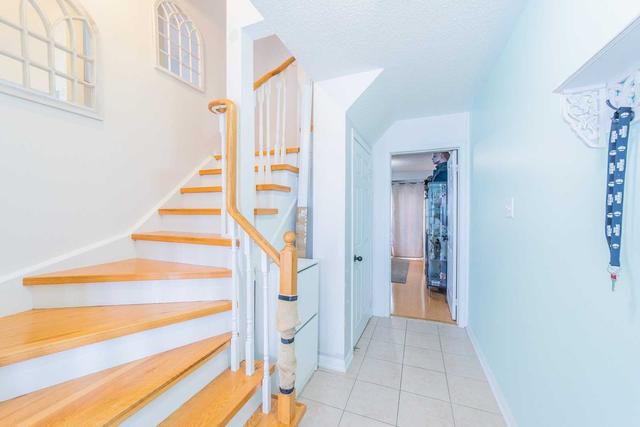 859 Bourne Cres, House attached with 3 bedrooms, 4 bathrooms and 3 parking in Oshawa ON | Image 24