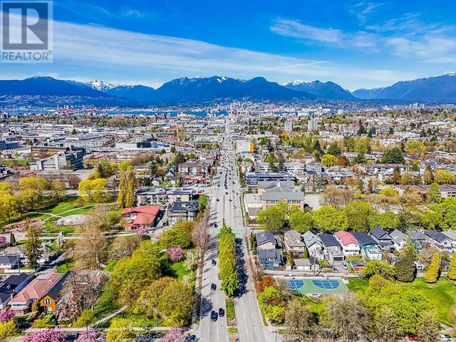 1379 - 1381 E 11th Ave, House detached with 6 bedrooms, 4 bathrooms and 2 parking in Vancouver BC | Image 39