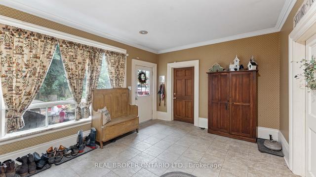61 King St N, House detached with 6 bedrooms, 4 bathrooms and 4 parking in Brant ON | Image 14