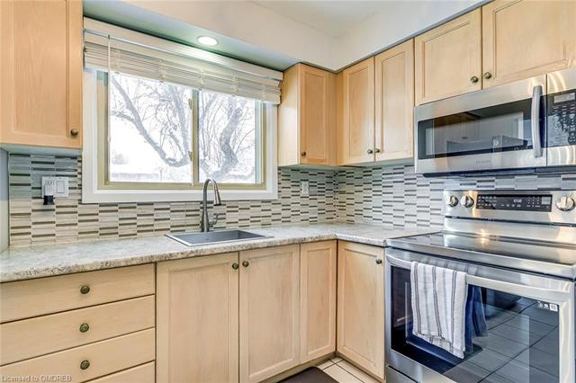 127 - 150 Gateshead Cres, House attached with 3 bedrooms, 1 bathrooms and 127 parking in Hamilton ON | Image 33