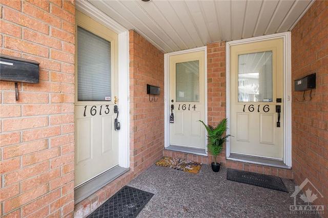 1614 Locksley Lane, House attached with 2 bedrooms, 2 bathrooms and 1 parking in Ottawa ON | Image 2