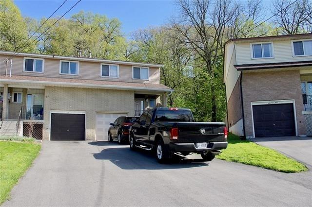 C - 9 Raleigh St, Townhouse with 3 bedrooms, 4 bathrooms and 2 parking in Brantford ON | Image 1