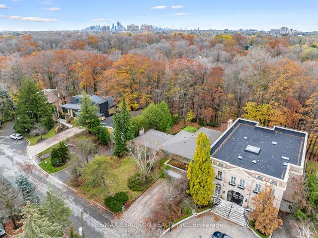 49 Timberlane Dr, House detached with 5 bedrooms, 4 bathrooms and 6 parking in Toronto ON | Image 12