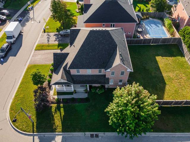 1666 Ballantrae Dr, House detached with 4 bedrooms, 4 bathrooms and 6 parking in Oshawa ON | Image 1