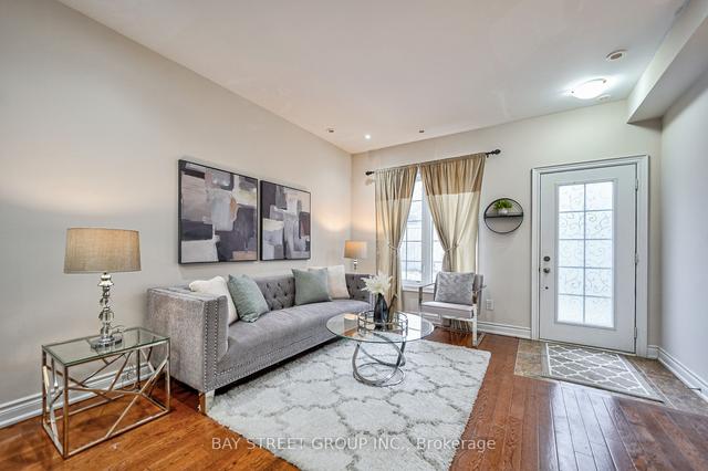 12 - 70 Hargrave Lane, Townhouse with 3 bedrooms, 3 bathrooms and 2 parking in Toronto ON | Image 37