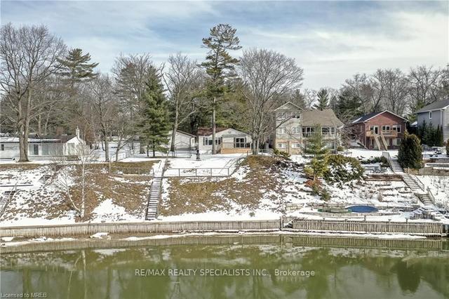 338 Oxbow Park Dr, House detached with 1 bedrooms, 2 bathrooms and 10 parking in Wasaga Beach ON | Image 29