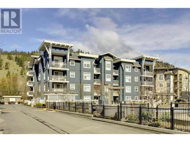 400 - 551 Yates Road, Condo with 2 bedrooms, 1 bathrooms and 1 parking in Kelowna BC | Image 1