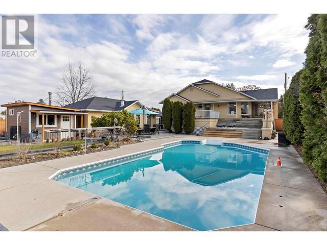 3050 Holland Rd, House detached with 4 bedrooms, 3 bathrooms and 9 parking in Kelowna BC | Image 40