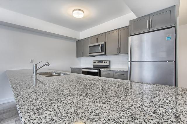 221 W Oak Trl, Townhouse with 2 bedrooms, 2 bathrooms and 2 parking in Kitchener ON | Image 40