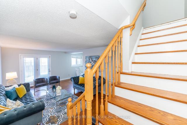 29 Town House Cres N, Townhouse with 3 bedrooms, 2 bathrooms and 1 parking in Brampton ON | Image 13
