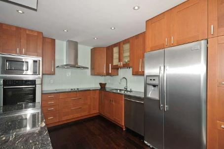 lph2 - 10 Queens Quay W, Condo with 2 bedrooms, 3 bathrooms and 2 parking in Toronto ON | Image 3