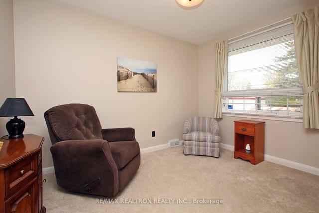 94 Dewey Dr, House detached with 3 bedrooms, 2 bathrooms and 5 parking in Toronto ON | Image 10