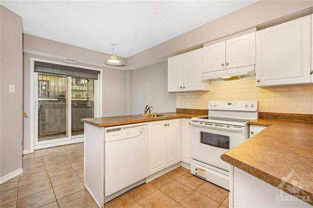 1 - 50 Briargate Private, Condo with 2 bedrooms, 2 bathrooms and 1 parking in Ottawa ON | Image 12