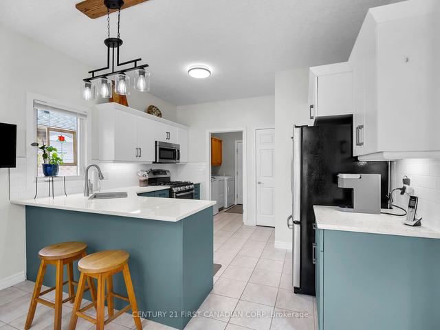 5 Augusta Cres, House detached with 2 bedrooms, 3 bathrooms and 4 parking in St. Thomas ON | Image 6